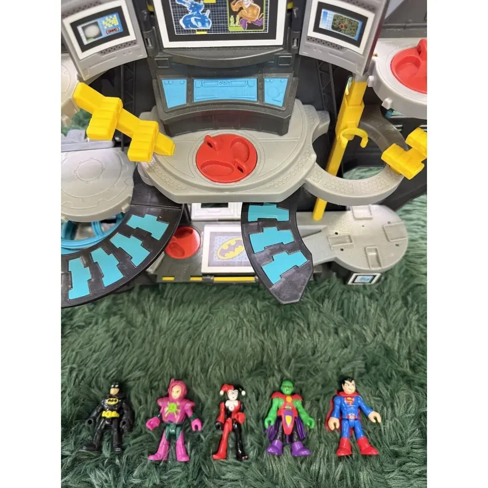 Imaginext DC Super Friends Batcave Playset with 5 Action Figures
